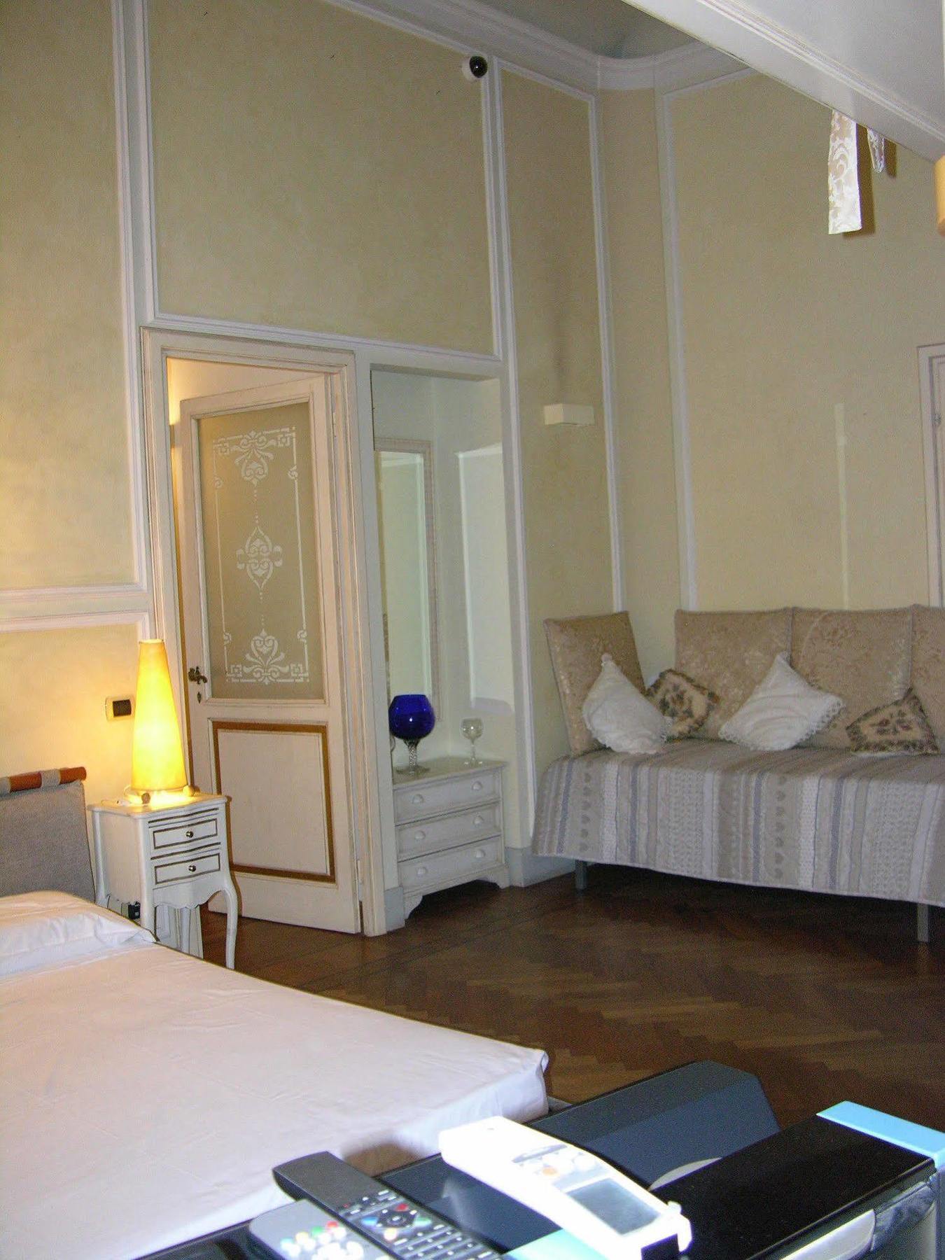 Booking Firenze Appartamenti Zewnętrze zdjęcie
